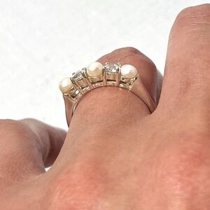 925 Sterling Silver ring. Stamped. Avon. Size 8